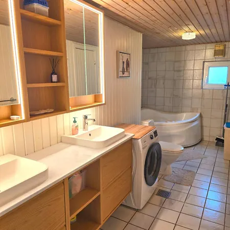 別荘 Cozy Family Summer House In Jegum For 6 With Sauna, Jacuzzi & Wood-fired Hot Tub